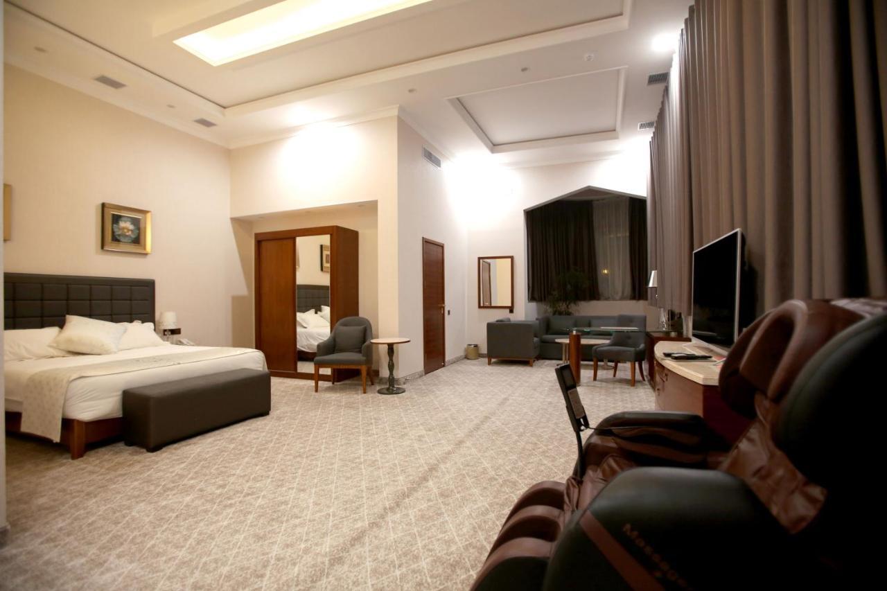 Parliament Palace Hotel Chudschand Exterior foto